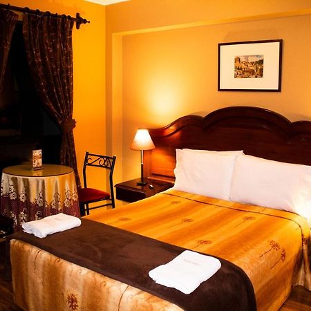 Solis Dies Hotel Lima Bagian luar foto