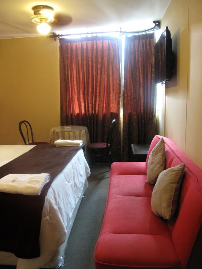 Solis Dies Hotel Lima Bagian luar foto