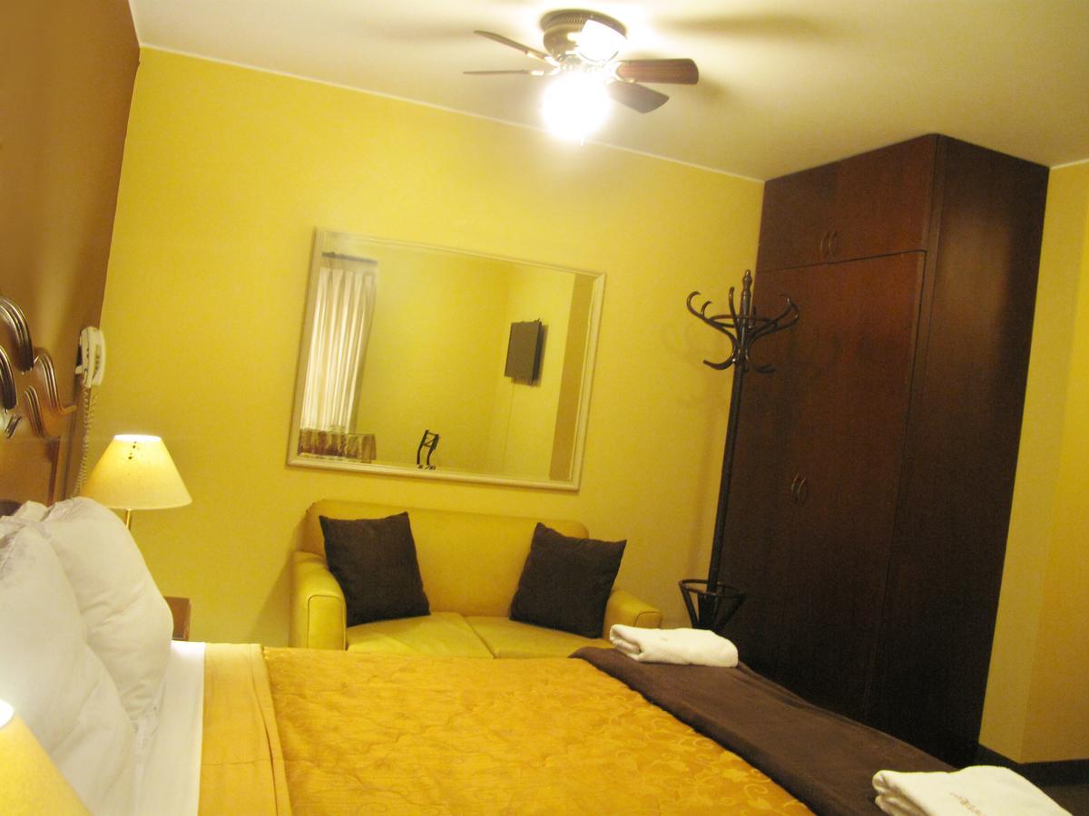 Solis Dies Hotel Lima Bagian luar foto