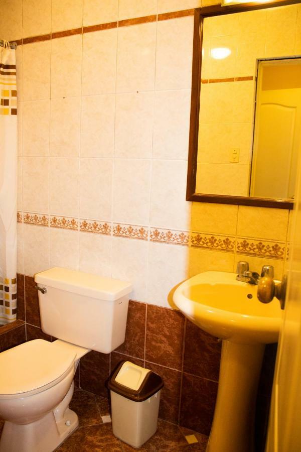Solis Dies Hotel Lima Bagian luar foto